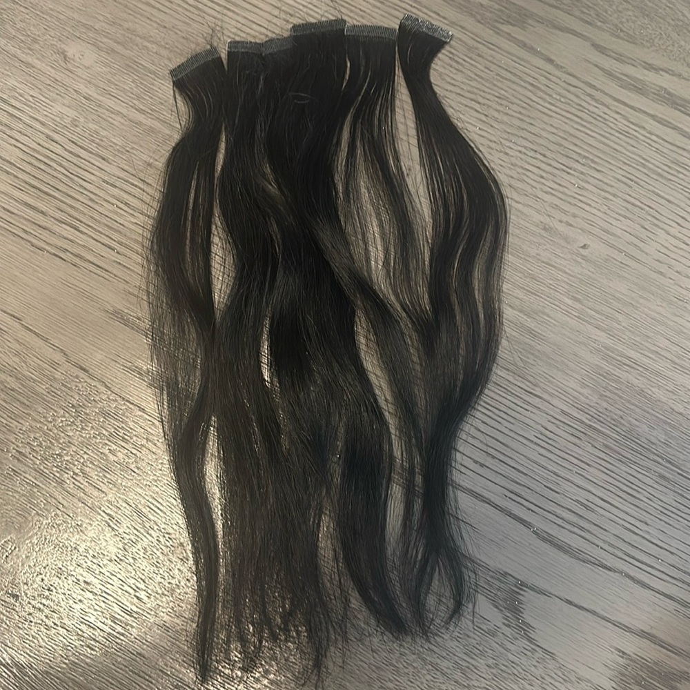 18” Black Donna Bella Tape Ins (3 Sandwiches)